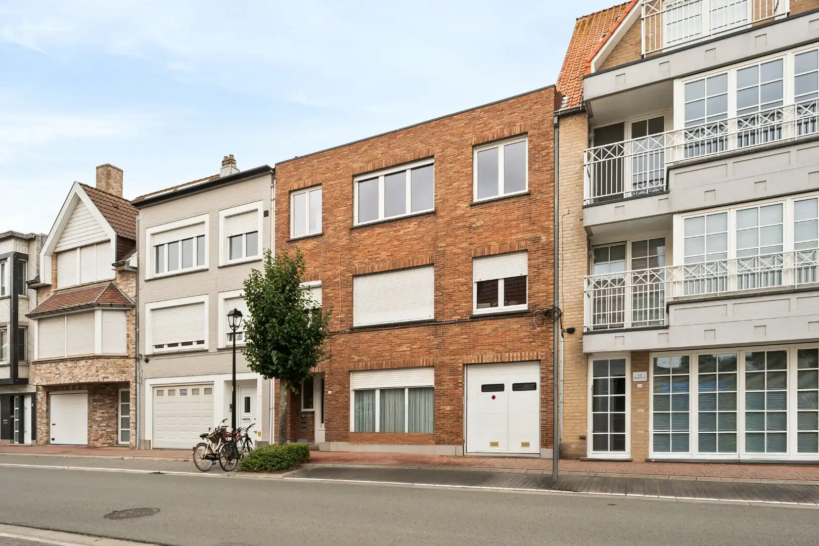 Instapklaar en lichtrijk appartement met terras in het centrum van Heist. foto 15
