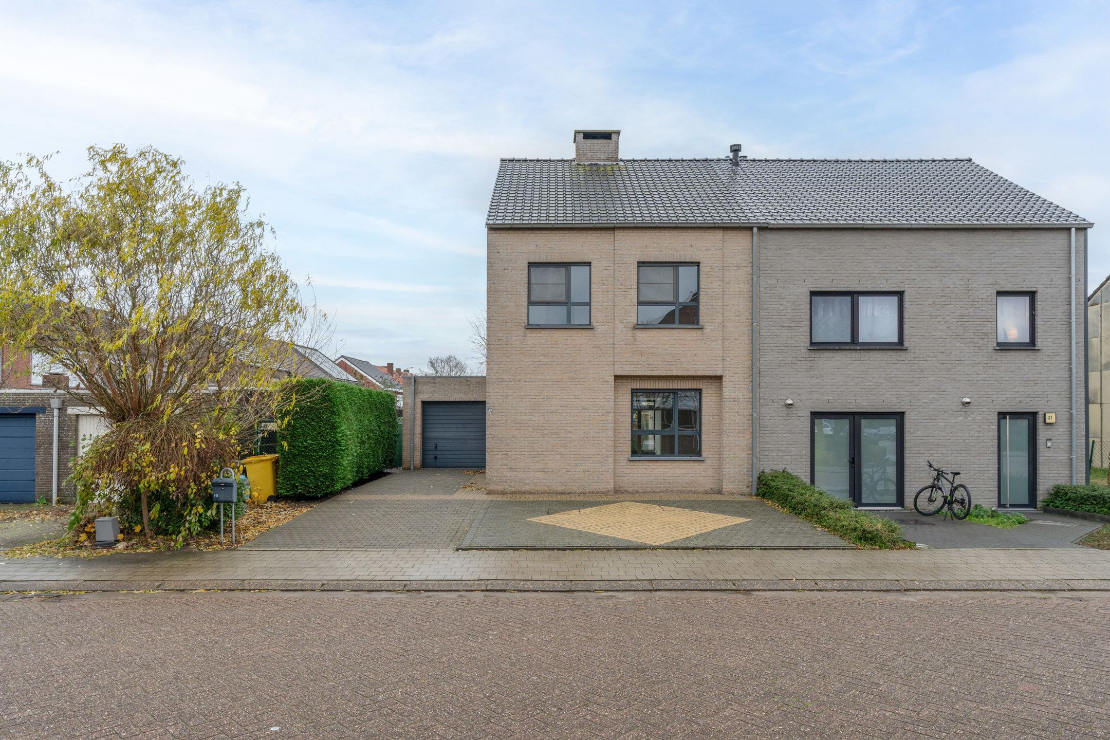 Gunstig gelegen 3 slpk woning met ruime tuin te Oud-Turnhout foto {{pictureIndex}}