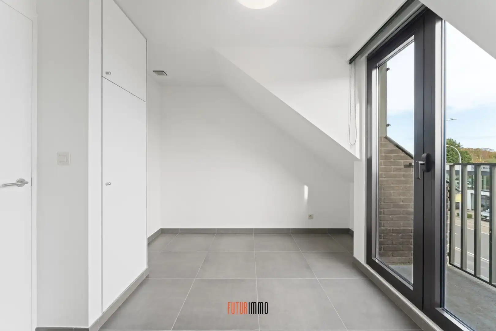 Opbrengsteigendom: duplexappartement + 12 garages foto 14