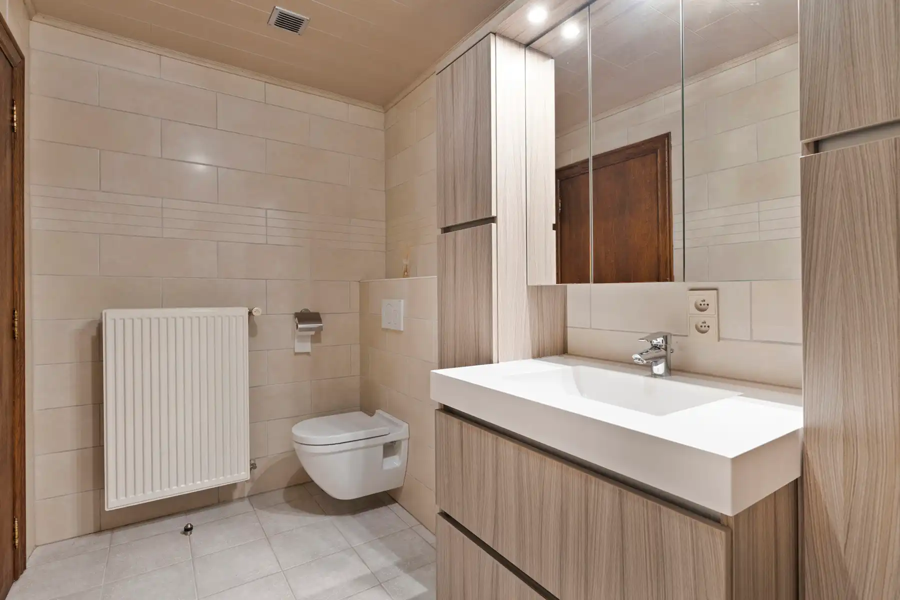 *** ONDER COMPROMIS NA 1STE BEZOEKDAG! ***  foto 9