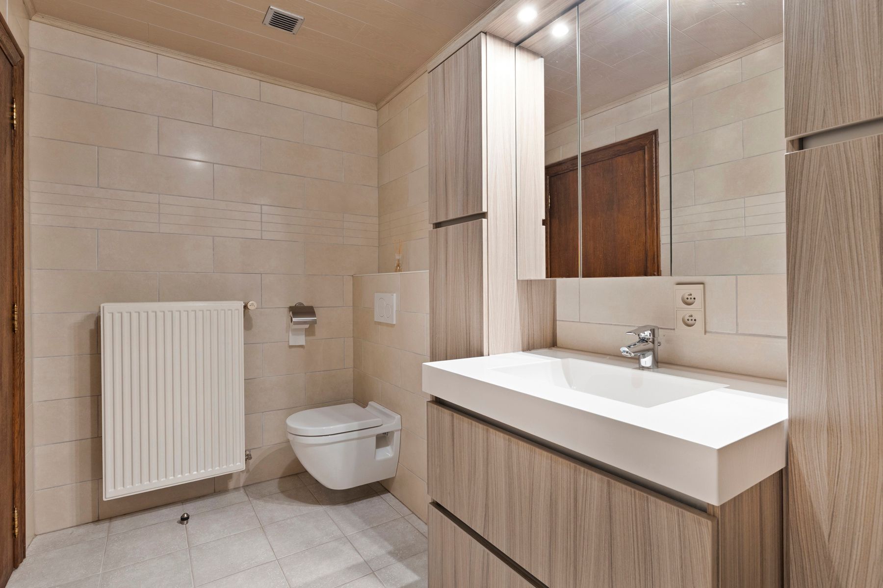 Uitzonderlijke woning met dubbele garage op 25a08ca foto 9