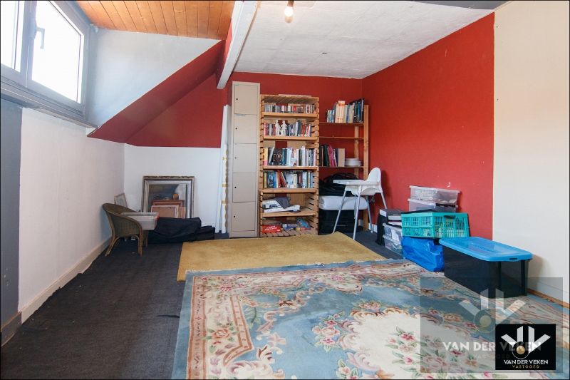 RUIME, VERZORGDE RIJWONING MET TOFFE STADSTUIN foto 22