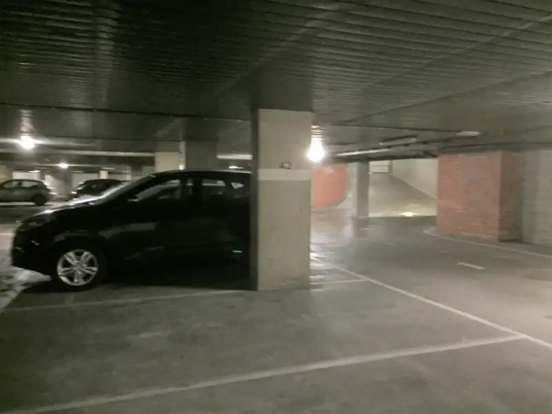 Volledig gerenoveerd 2-slaapkamerappartement met lift foto 16