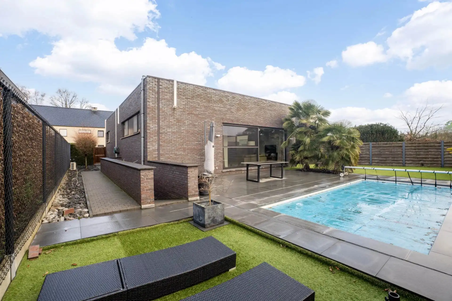 Moderne woning met zwembad in Koersel foto 18