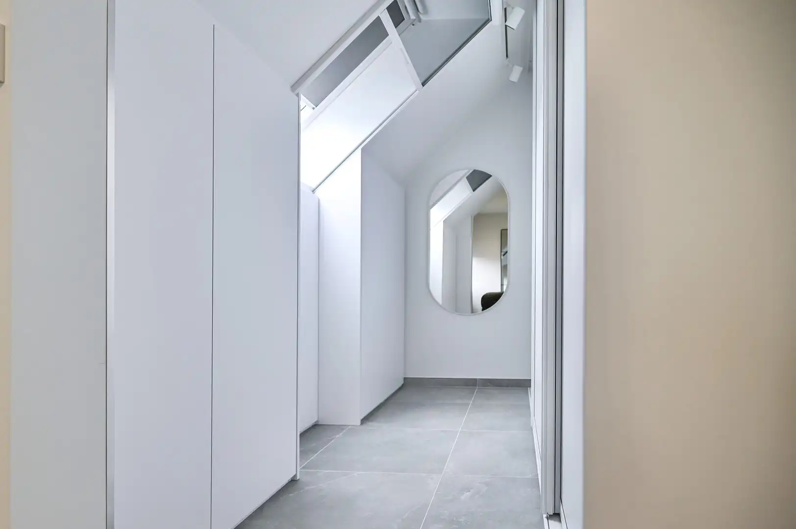 Instapklaar en volledig bemeubeld dakappartement te koop in hartje Bornem foto 13