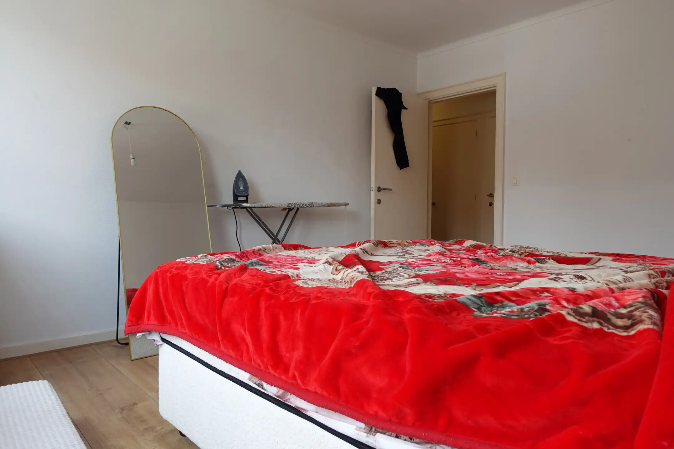 Modern 3-slp app met terras en staanplaats te Turnhout. foto 14