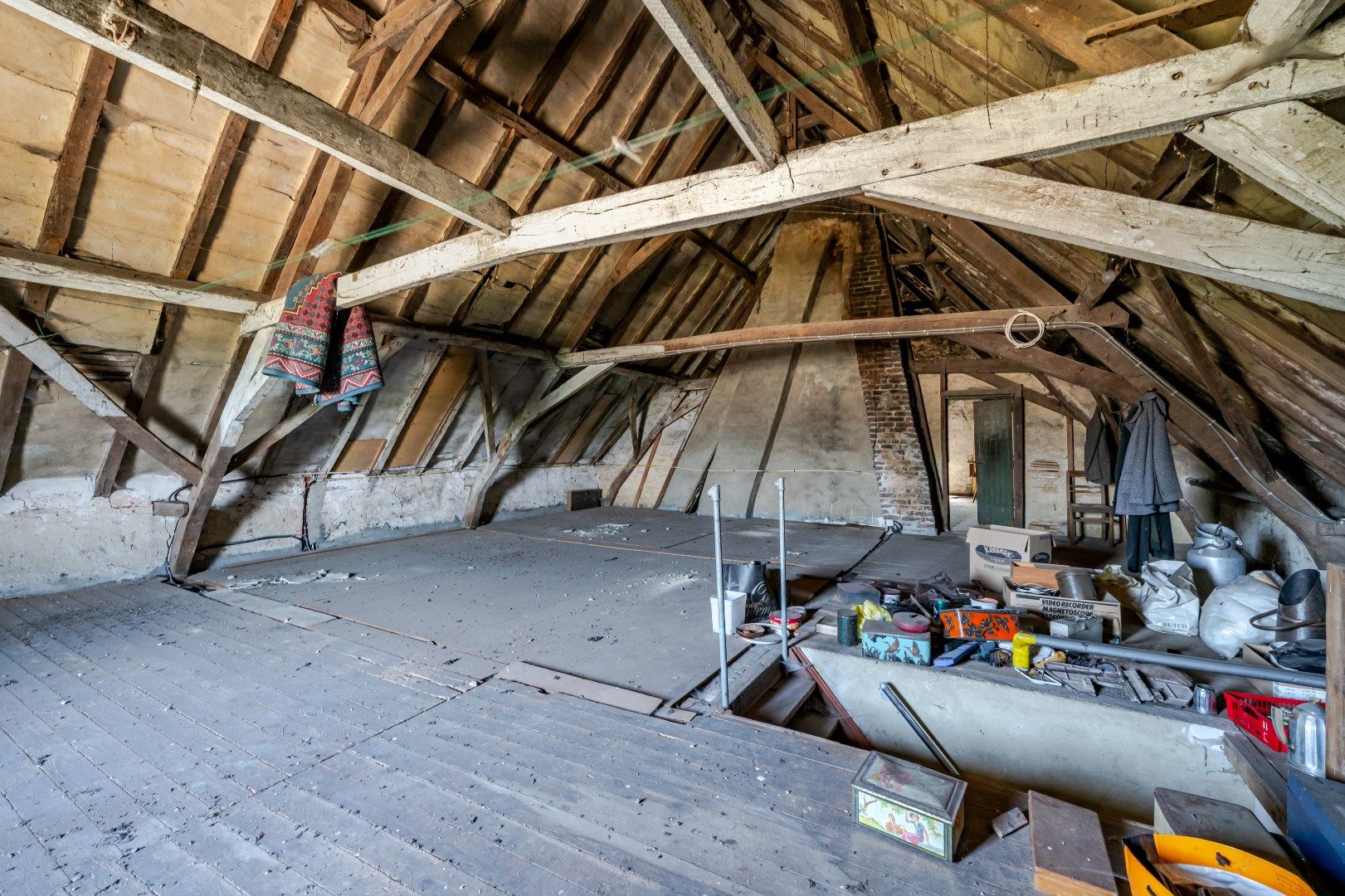 Karaktervolle hoeve met rustieke elementen. Aankoop tot domein van 4 hectare. foto 17