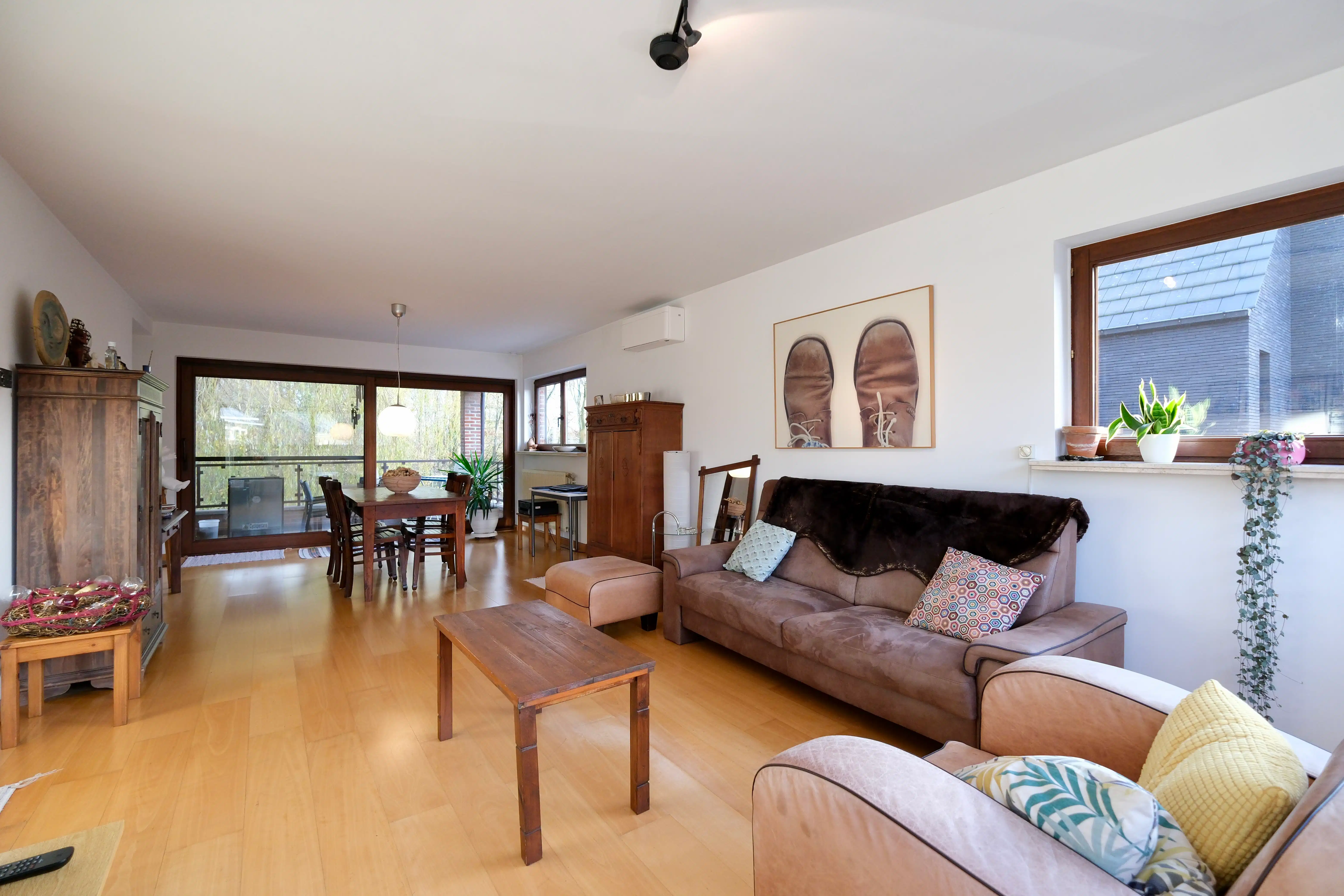 Commercieel gelijkvloers met bovenliggend appartement foto 15