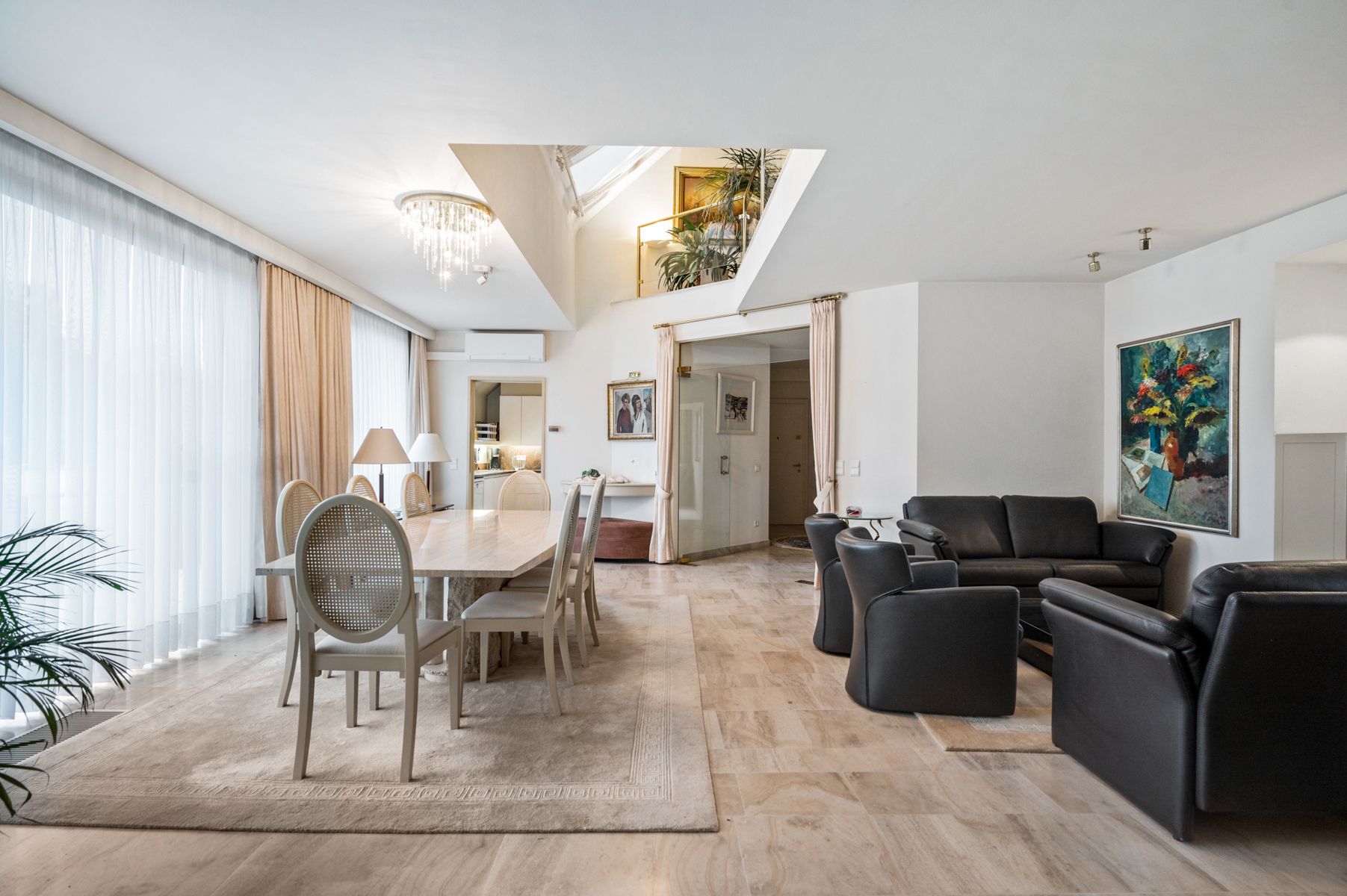 Ruim duplex appartement in het centrum van Schilde foto 6