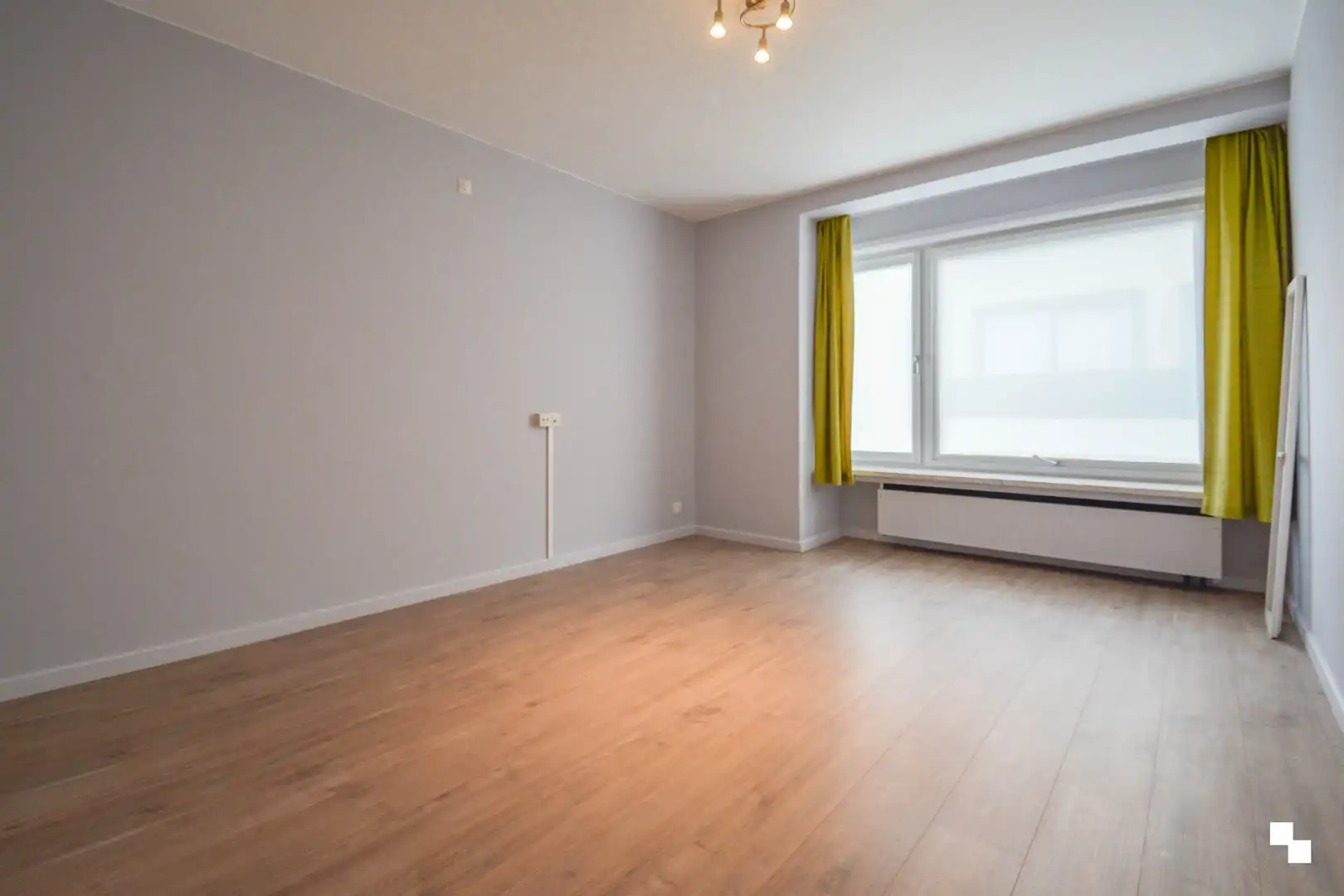 Ruime bel-etagewoning in hartje Izegem foto 18