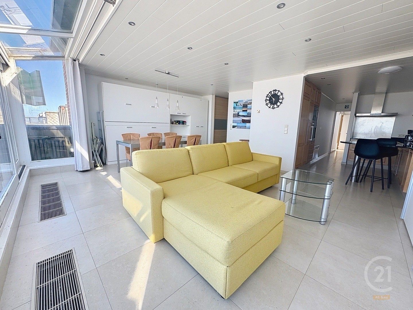 Penthouse appartement met 2 slaapkamers op de zeedijk van Westende foto 4