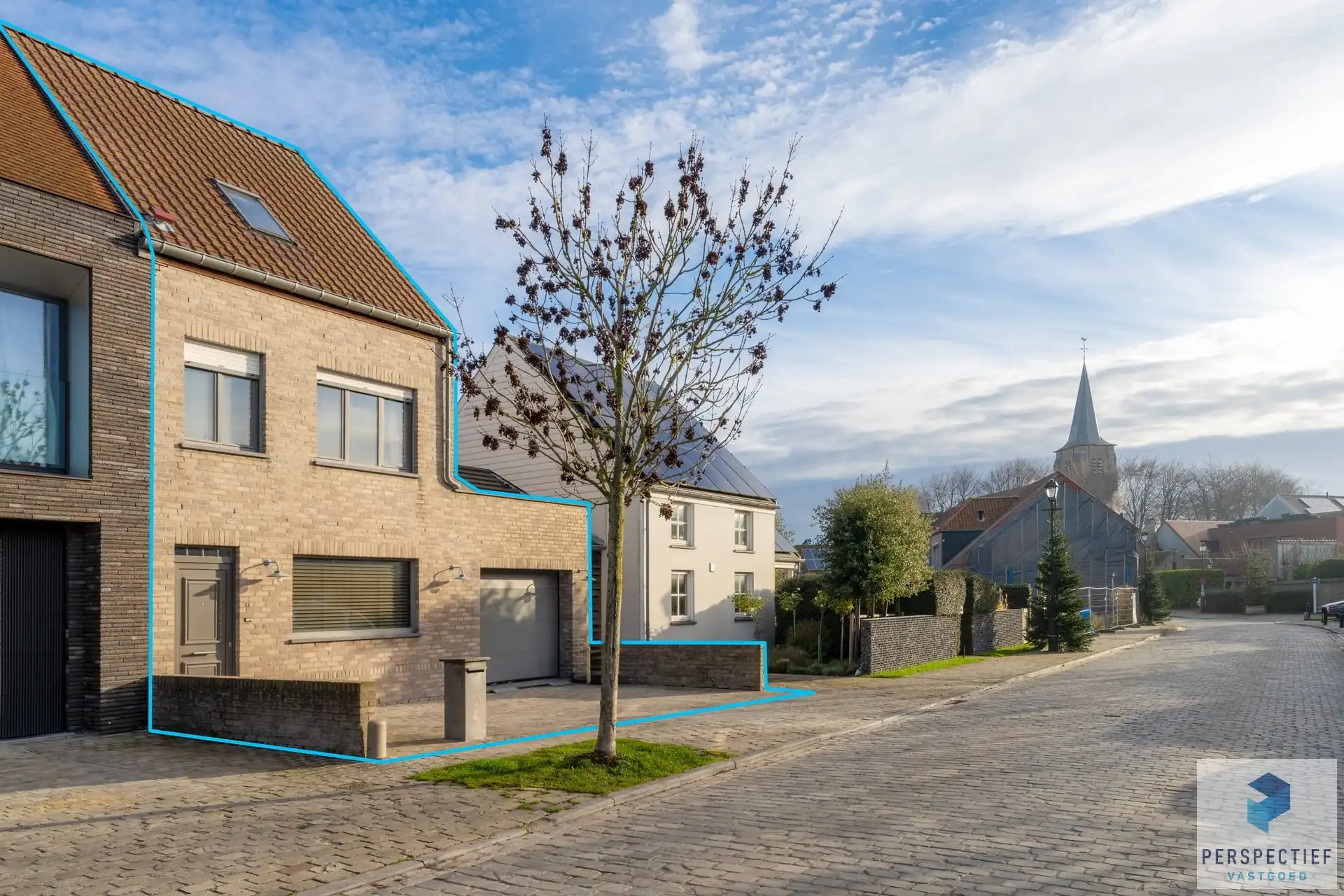 Hoofdfoto van de publicatie: Vernieuwde woning met 4 slpk - garage & tuin in het dorpscentrum van Ramskapelle