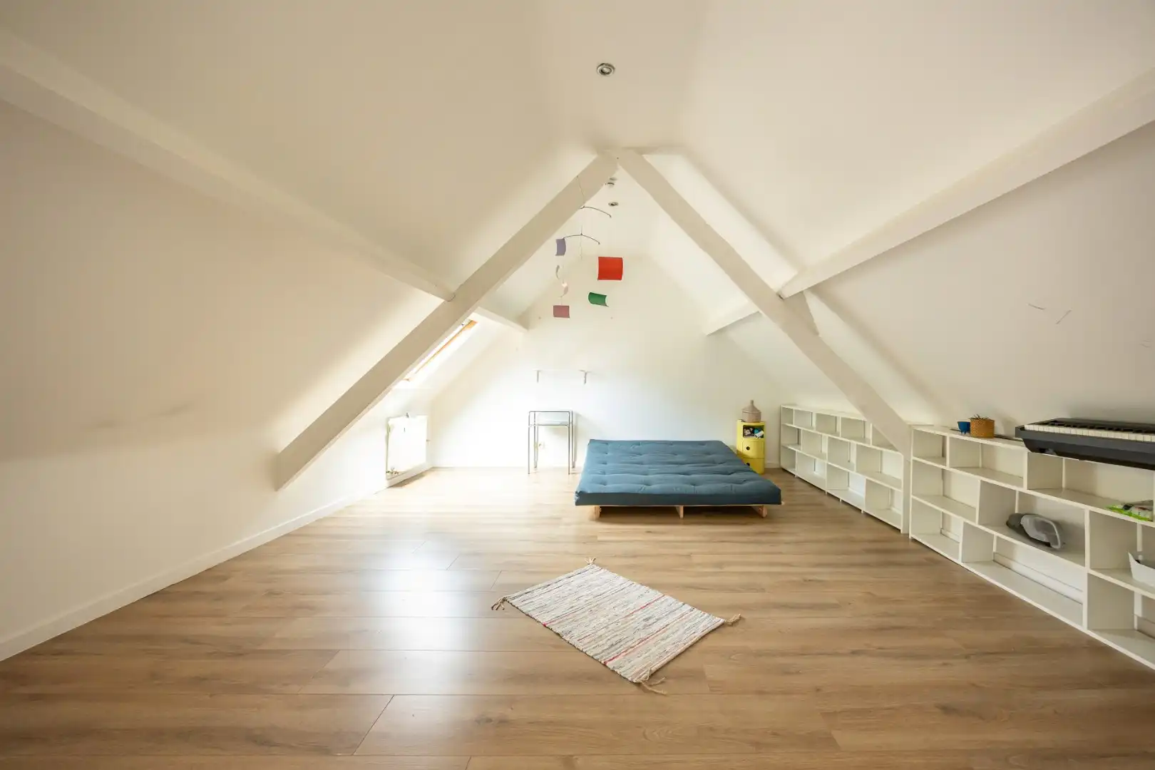 Zeer ruime woning (8 slpk + 8 badkamers) op een perceel van ca. 1.522 m² te Wijnegem/grens Schilde foto 34