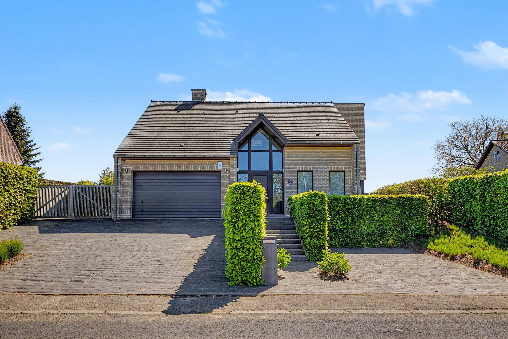 Instapklare woning met zwembad en prachtig vergezicht foto 3
