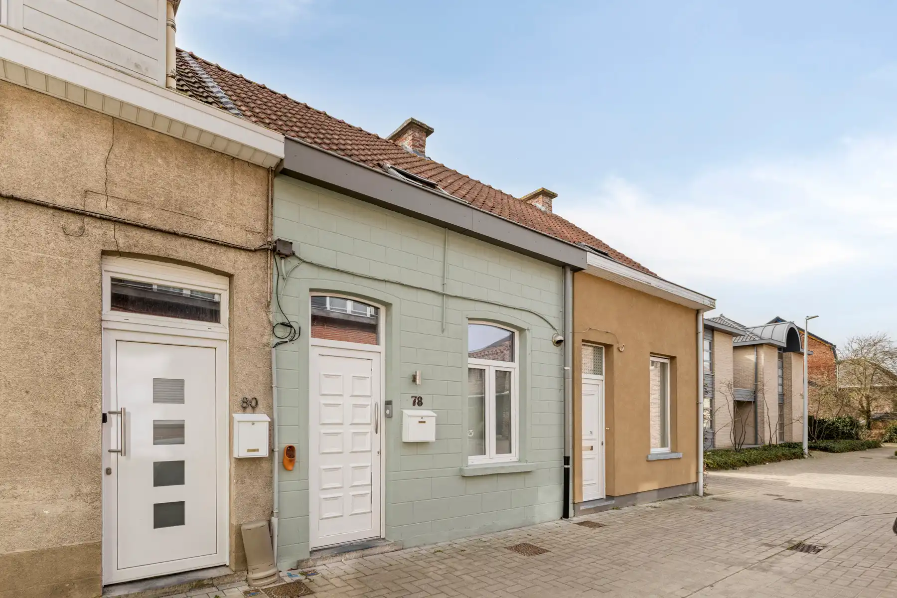 Instapklare woning met 2 slaapkamers en oprit nabij centrum  foto {{pictureIndex}}