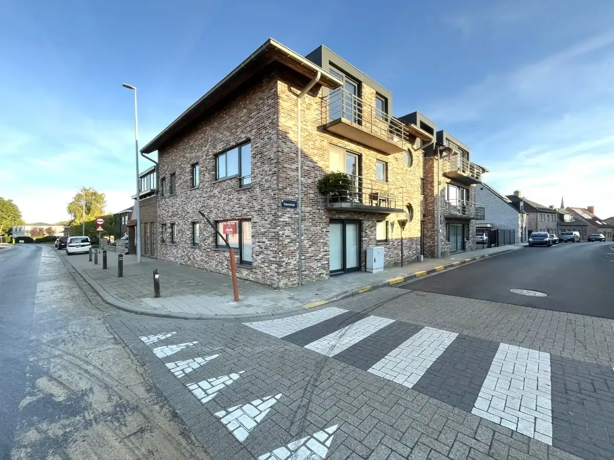 Beselare – Instapklaar gelijkvloers appartement met 2 slaapkamers en parkeerplaats foto {{pictureIndex}}