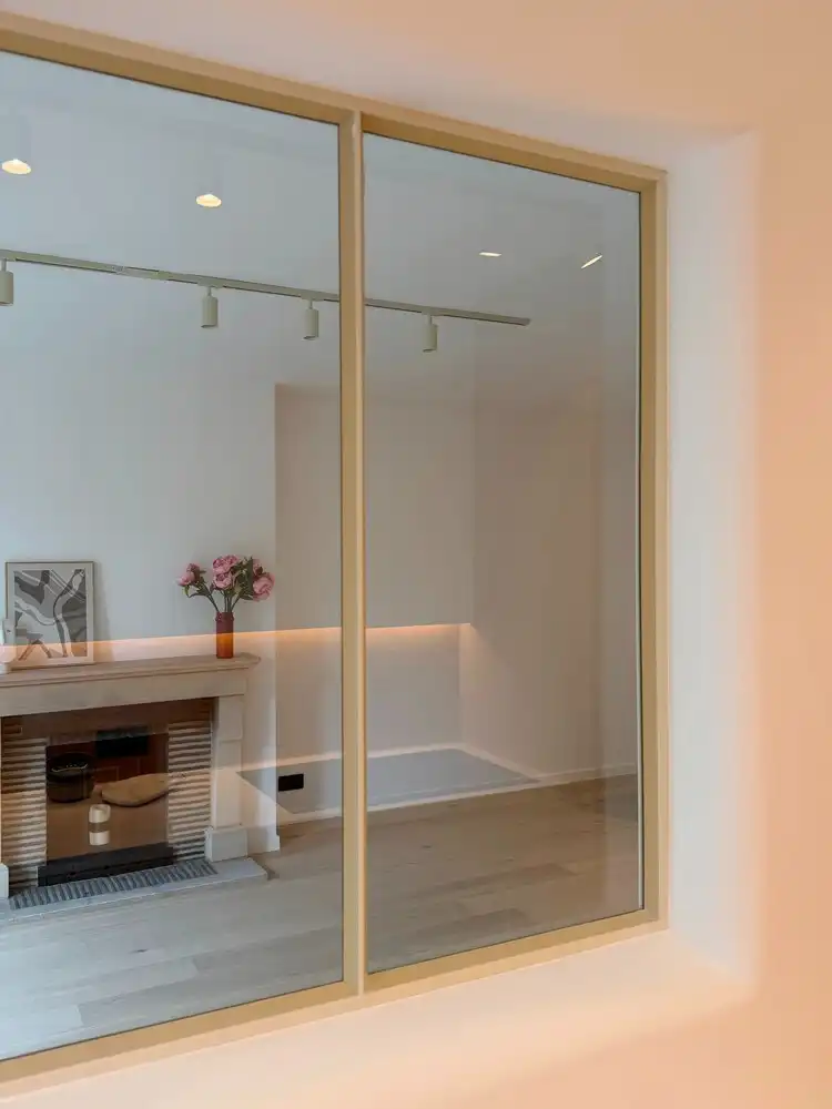 Bijzonder aantrekkelijk gerenoveerd appartement langs de Coupure met hoogwaardig gerenoveerd interieur en twee terrassen foto 25
