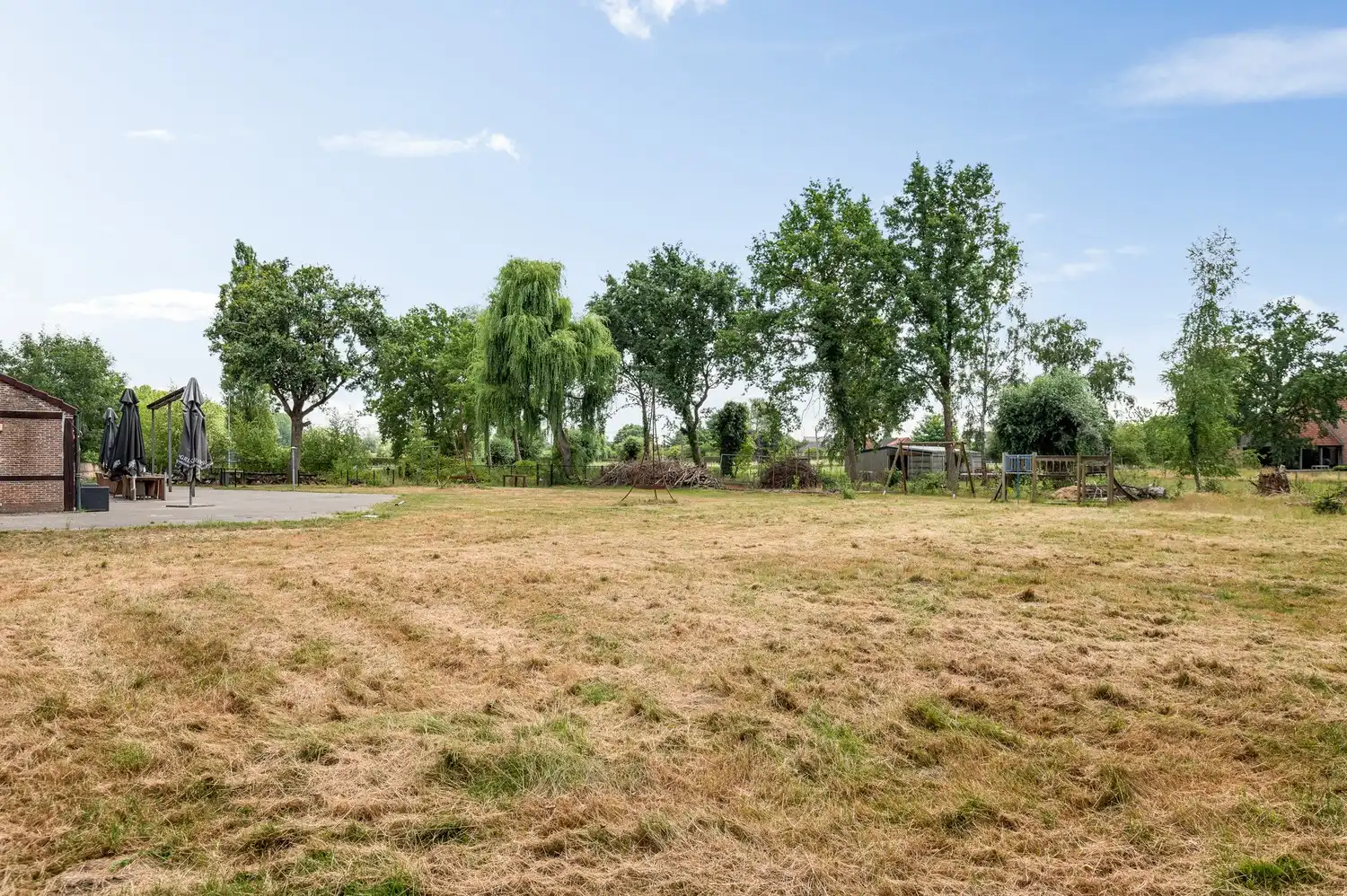 Landbouwgrond met gebouw op toplocatie in Emblem! foto 12