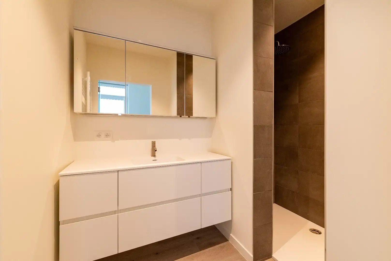 Modern gerenoveerd appartement foto 10