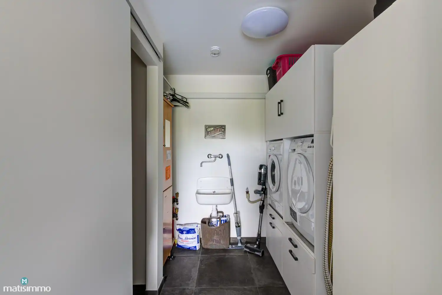 RIANT DUPLEXAPPARTEMENT MET 3 SLAAPKAMERS, TERRAS EN 2 AUTOSTAANPLAATSEN NABIJ HET CENTRUM VAN TONGEREN foto 19