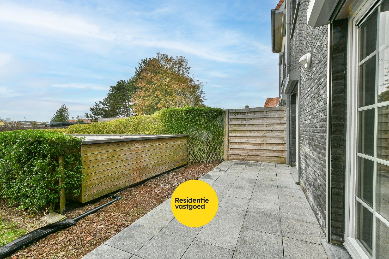 Modern gelijkvloers appartement met 2 slaapkamers– op slechts 500m van strand en zee! foto 17