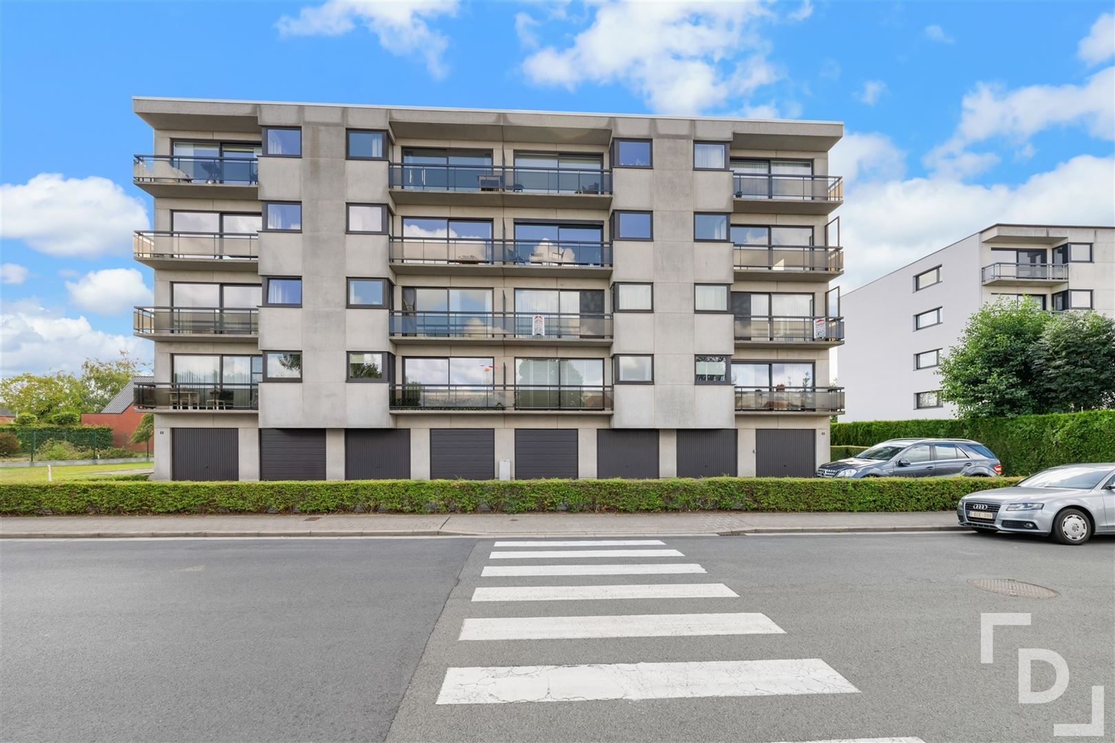 Rustig gelegen appartement met garage te koop in centrum Poperinge foto 16