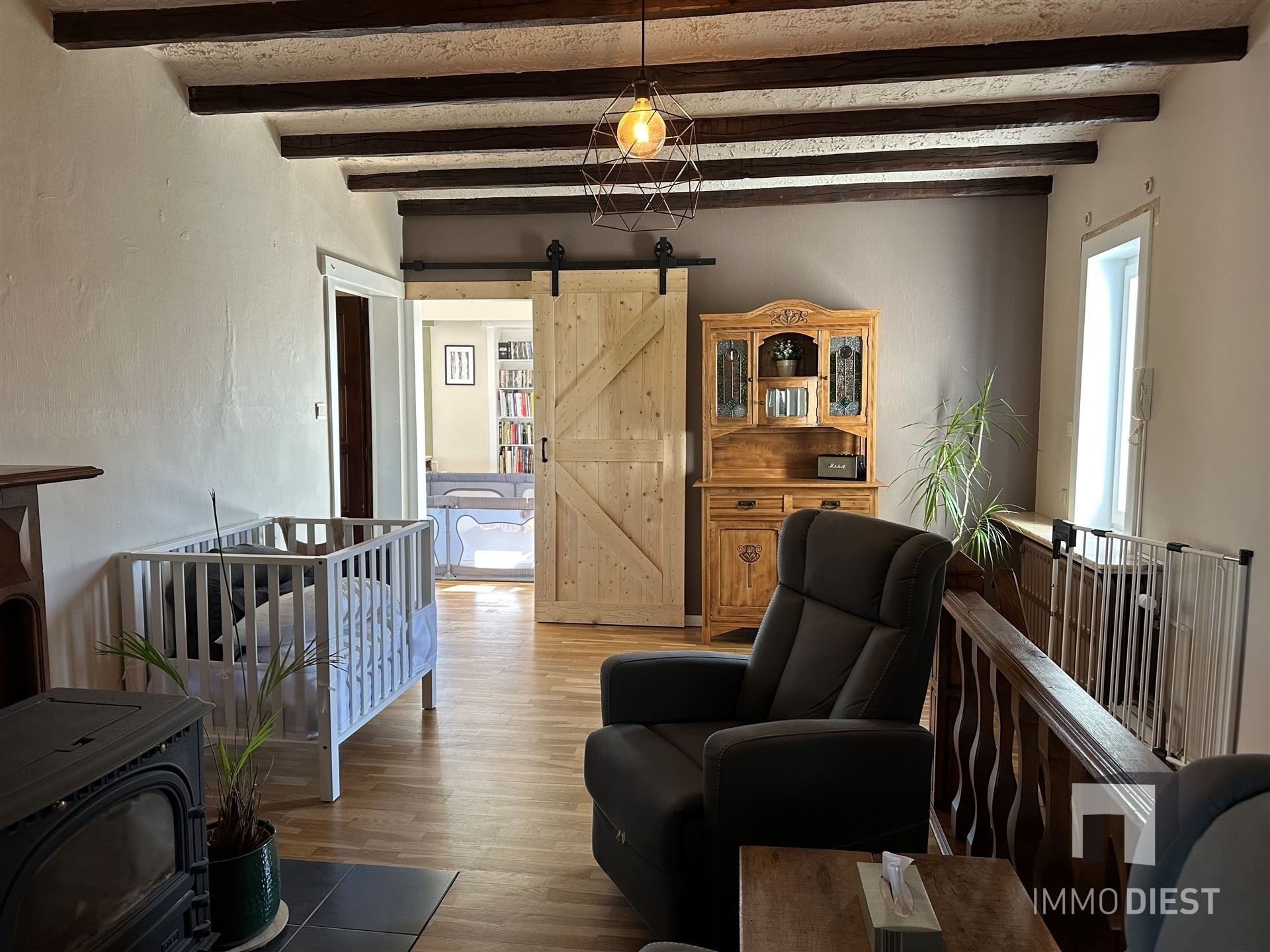 Unieke woning met praktijk en bouwgrond op zichtlocatie foto 24