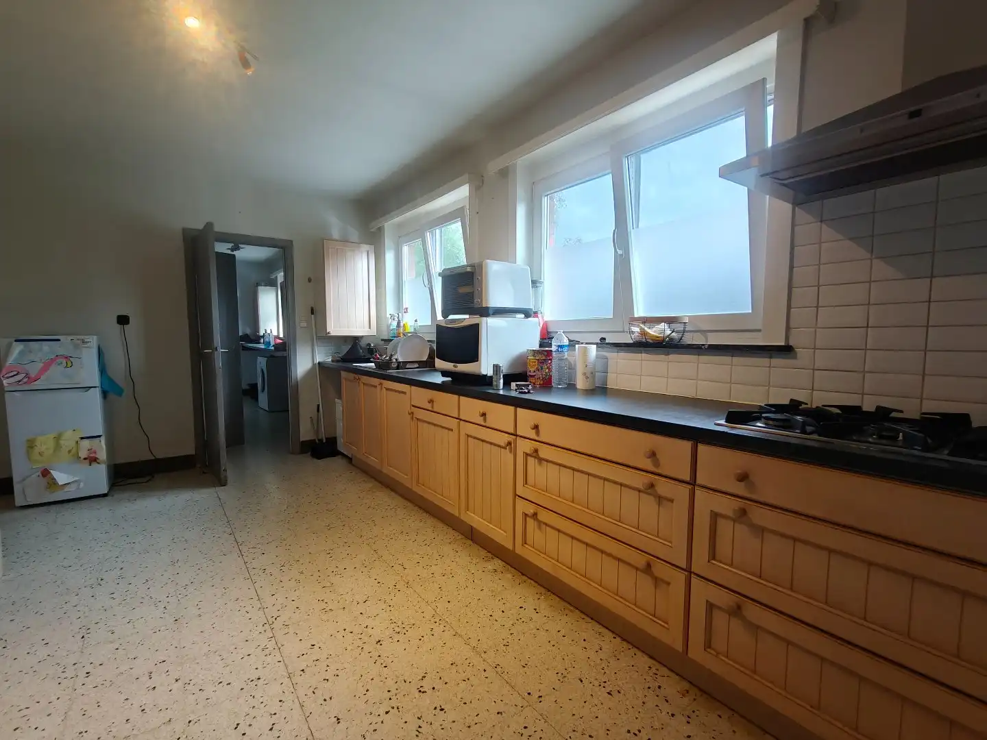 Ruime bungalow met tuin en 2 garages foto 4