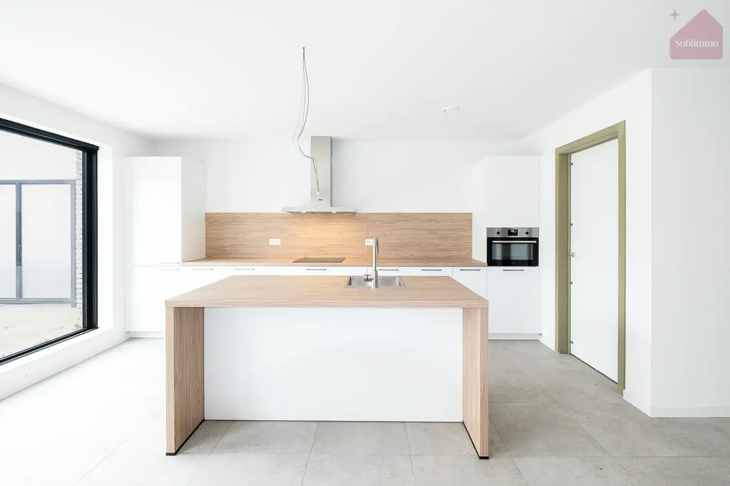 Nieuwbouwappartement op de eerste verdieping (117,80 m²) met 3 slaapkamers en terras. foto 3