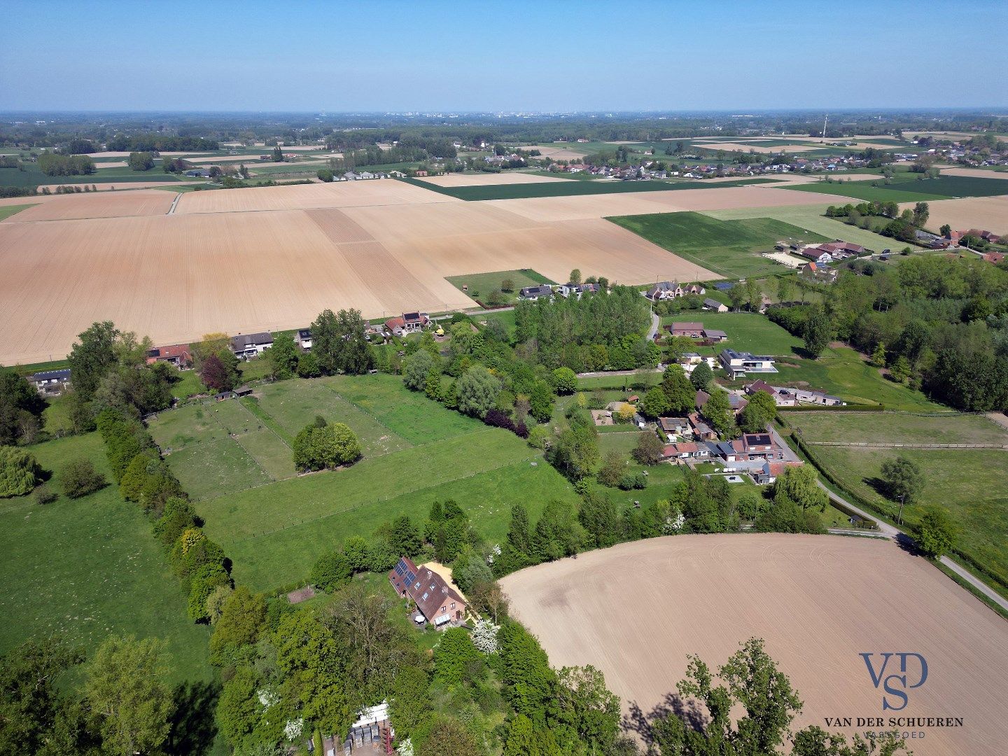 Exclusieve villa met weide (ca. 1 ha) en adembenemende vergezichten foto 35
