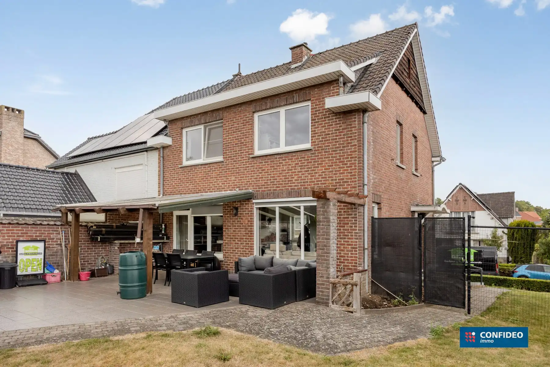 Mooie gerenoveerde woning op toplocatie met zuidgerichte tuin foto 13