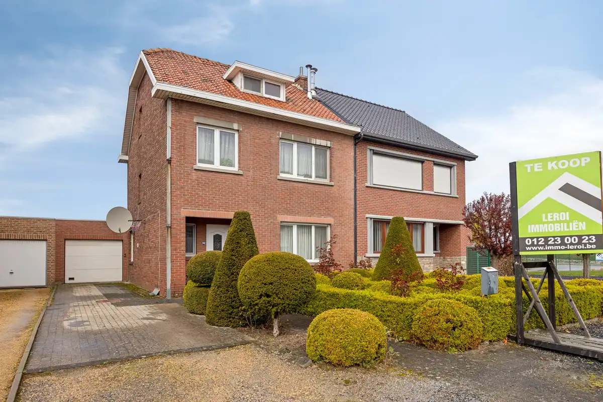 Hoofdfoto van de publicatie: Woning met 4 slaapkamers en garage in stadsrand Tongeren