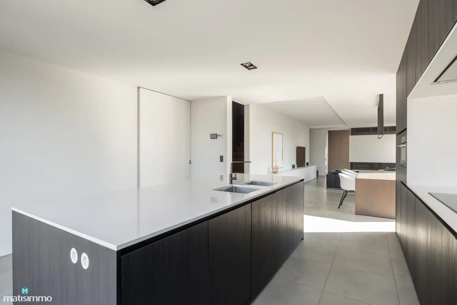 MODERNE, PERFECT ONDERHOUDEN EENGEZINSWONING MET CARPORT, KELDER EN VOLLEDIG AFGEWERKTE TUIN IN DIEPENBEEK foto 12