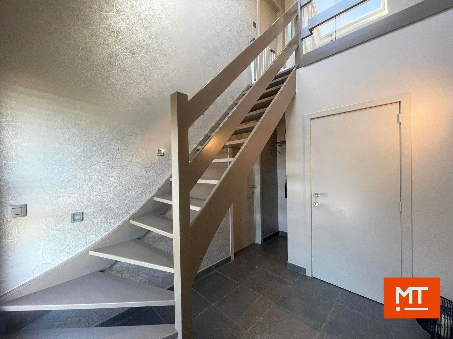 Residentieel gelegen villa met 3 slaapkamers, Zuidgerichte tuin en carport in Passendale foto 4