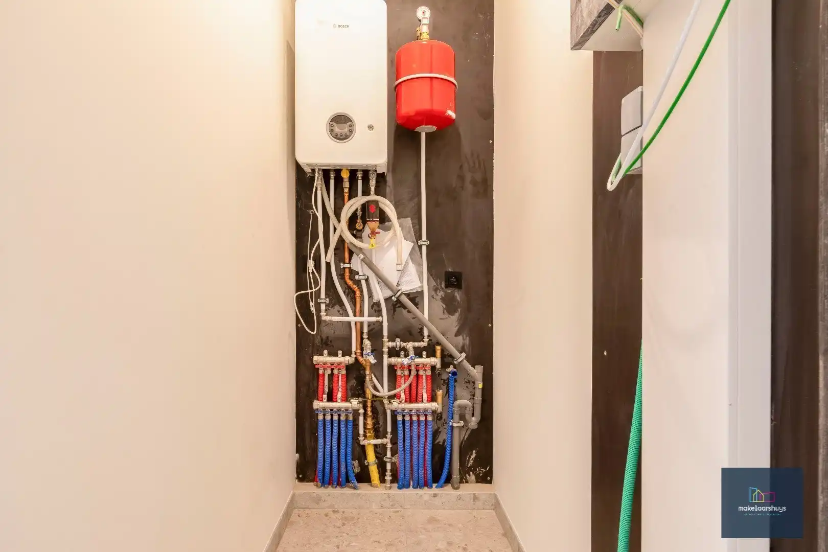 Gunstig gelegen 2 slaapkamerappartement met terras  nabij het Zuidpark foto 18