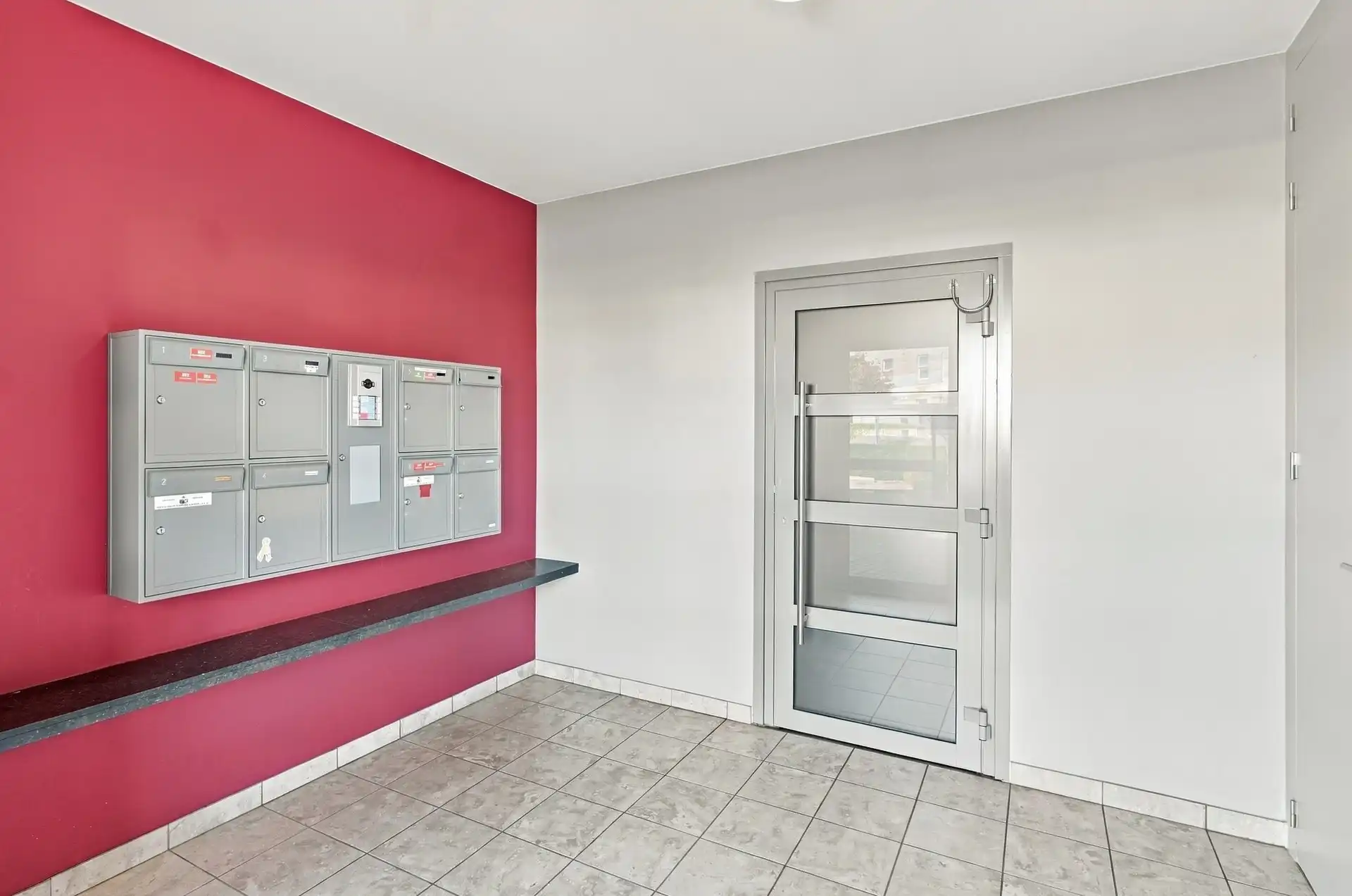 Zeer ruim en instapklaar 2-slaapkamerappartement nabij het Donkmeer te Berlare foto 18