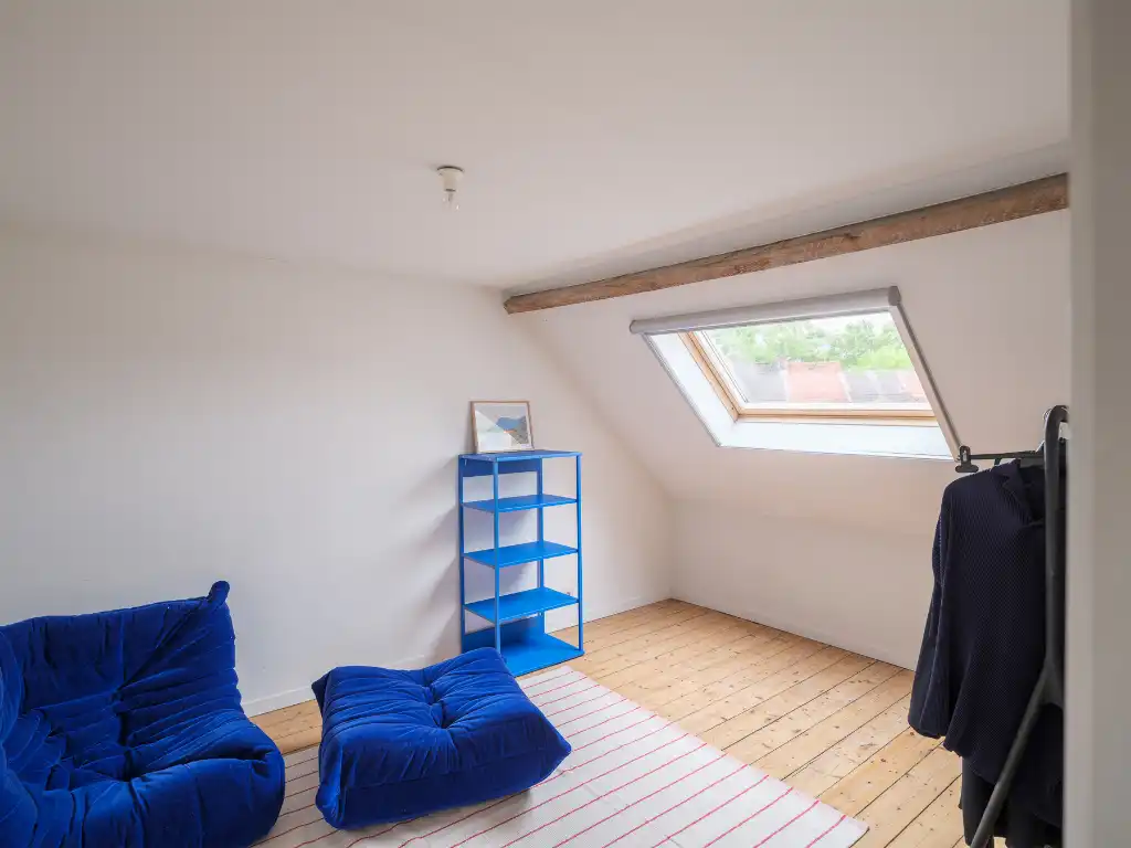Sint-Amandsberg. Instapklare, charmante stadswoning (3 slaapkamers) met buitenruimte en achtergelegen garagebox op amper 5 minuten fietsen van de Gentse binnenstad, vlak bij het Banierpark en het Bijgaardepark. foto 17