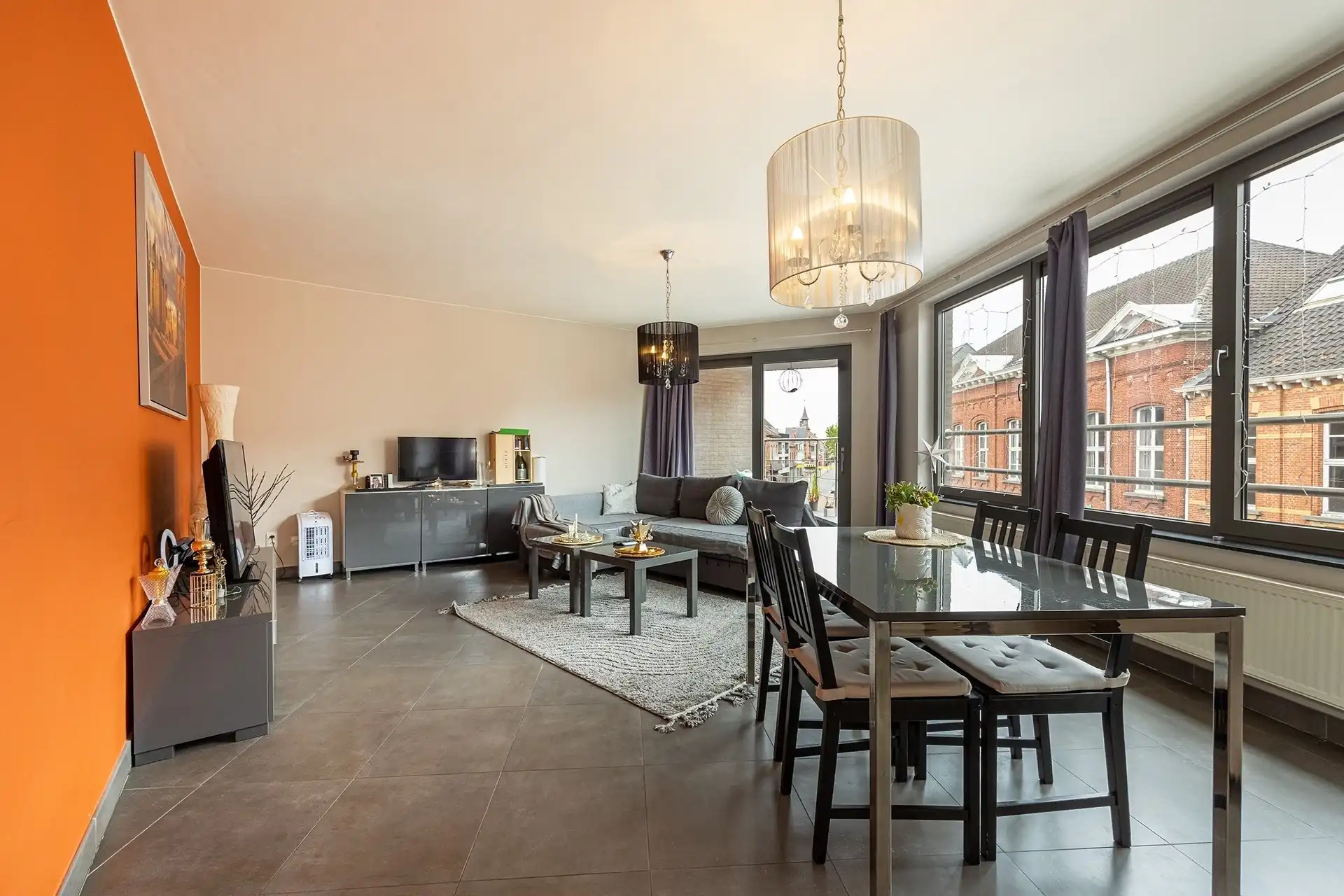 Appartement met 2 slaapkamers en garage gelegen in het centrum van Sint-Gillis-Waas (88m²) foto 3