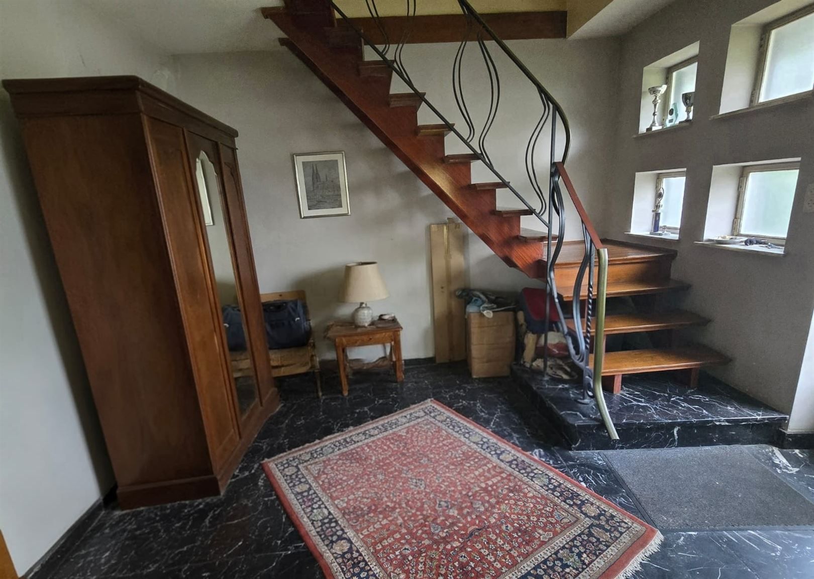 Te renoveren woning met karakter op toplocatie in Hasselt! foto 3