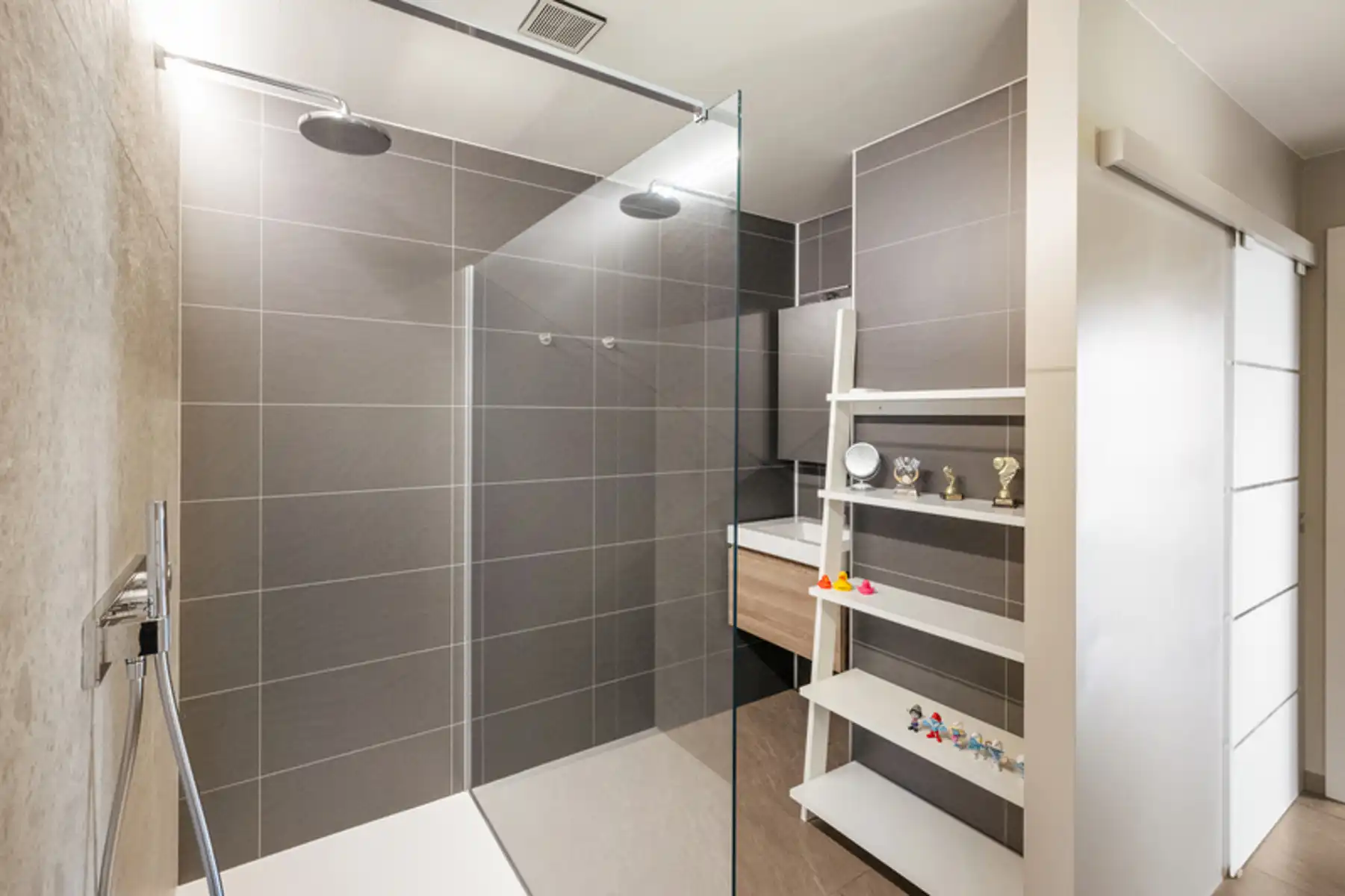 Rustig gelegen energie zuinige villa !!! foto 21