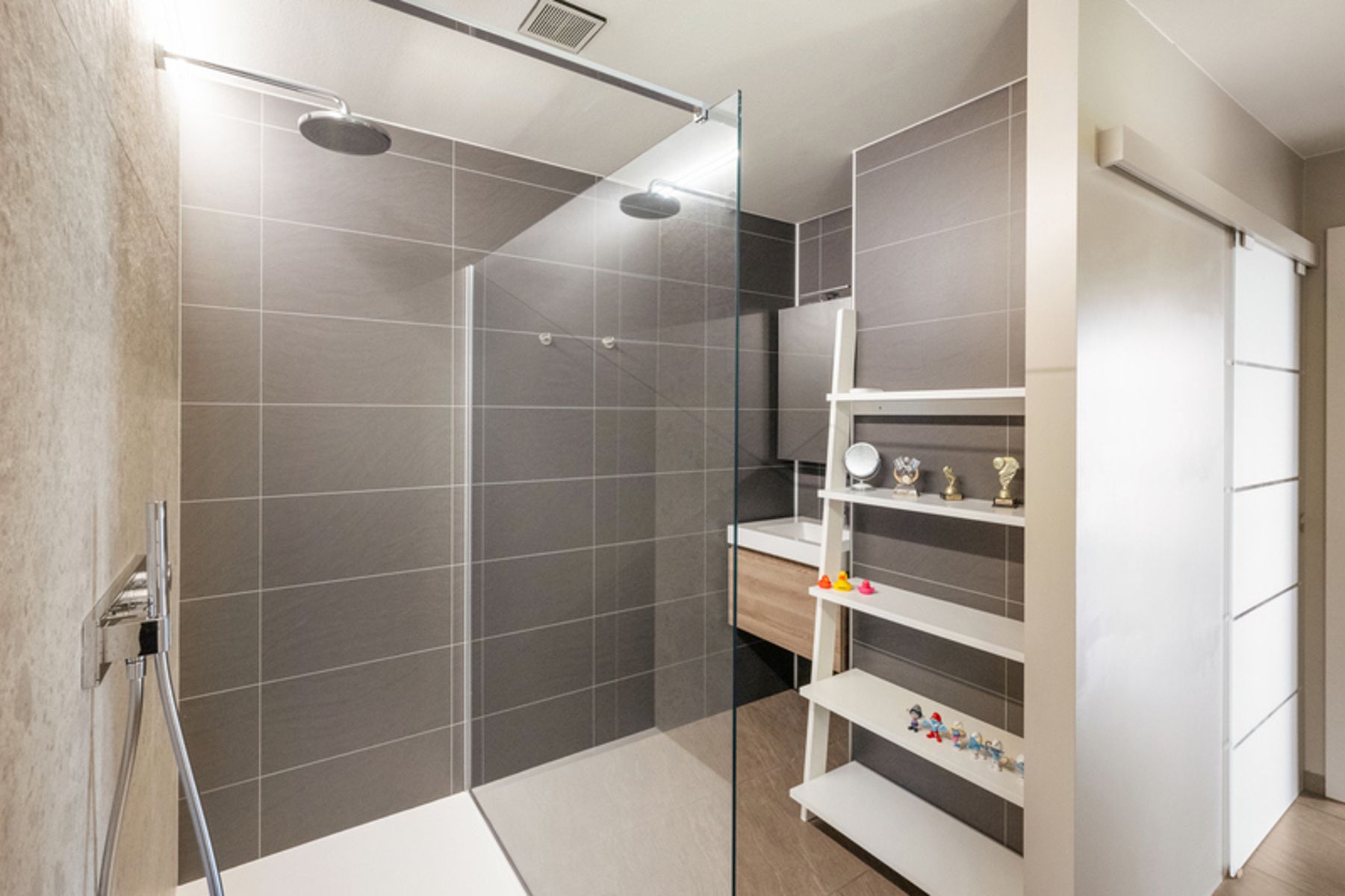 Rustig gelegen energie zuinige villa !!! foto 21