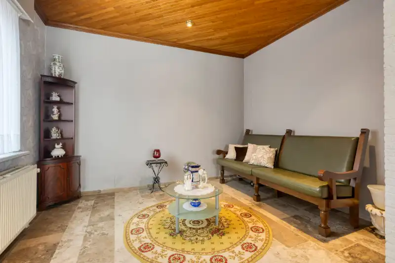 Wonen op het dorpsplein, met veel ruimte. foto 3