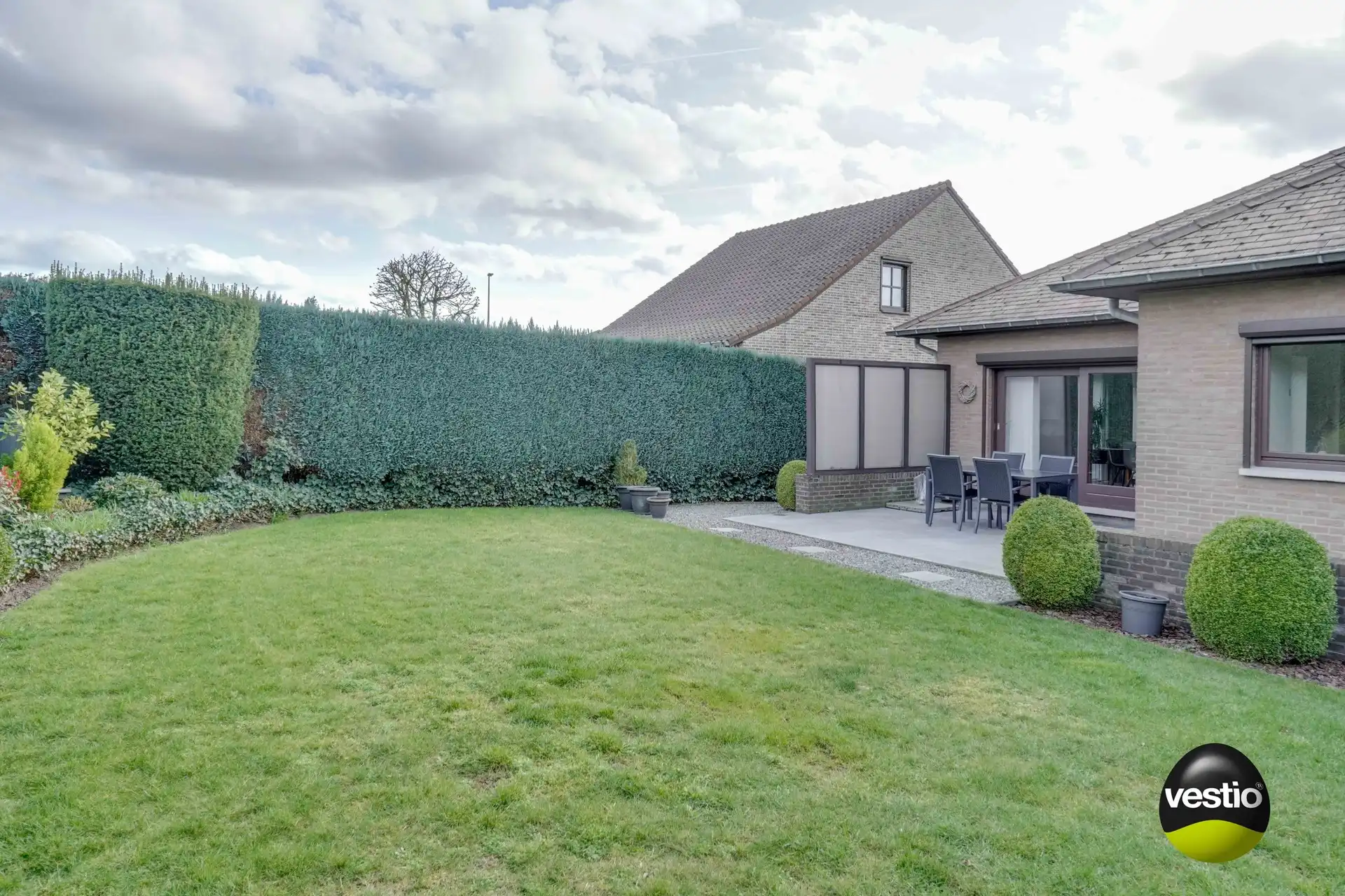 RUSTIG GELEGEN, GELIJKVLOERSE WONING VLAKBIJ CENTRUM OPGLABBEEK foto 17