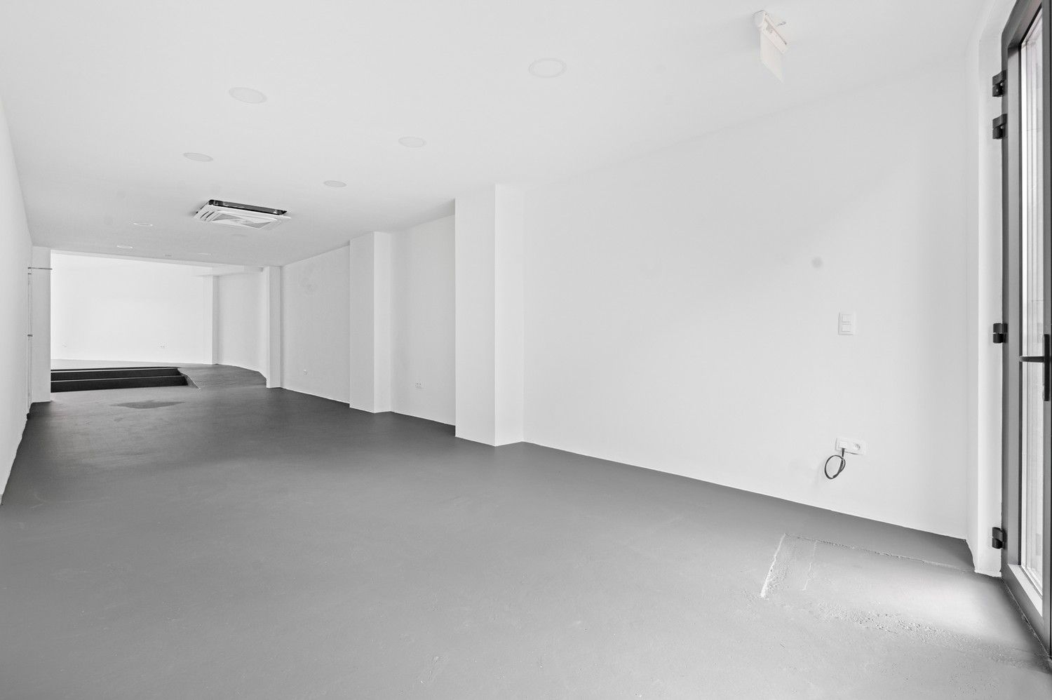 Nieuwbouw handelspand in centrum Kapellen foto 3
