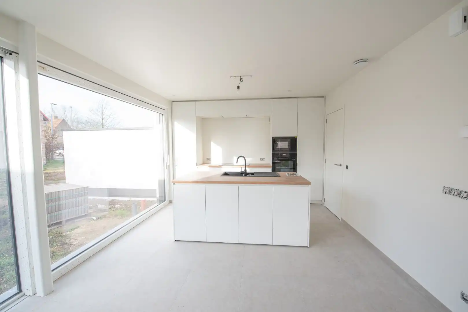 Moderne HOB nieuwbouwwoning met 3 slaapkamers te huur foto 4