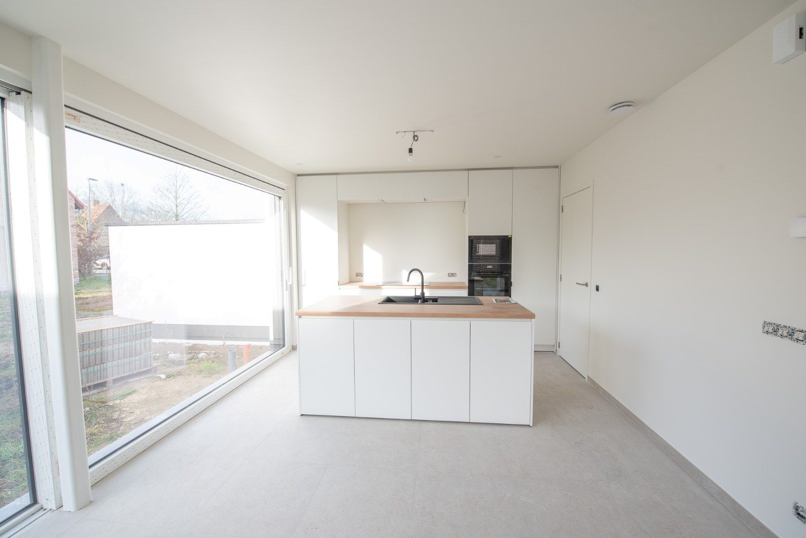 Moderne HOB nieuwbouwwoning met 3 slaapkamers te huur foto 4