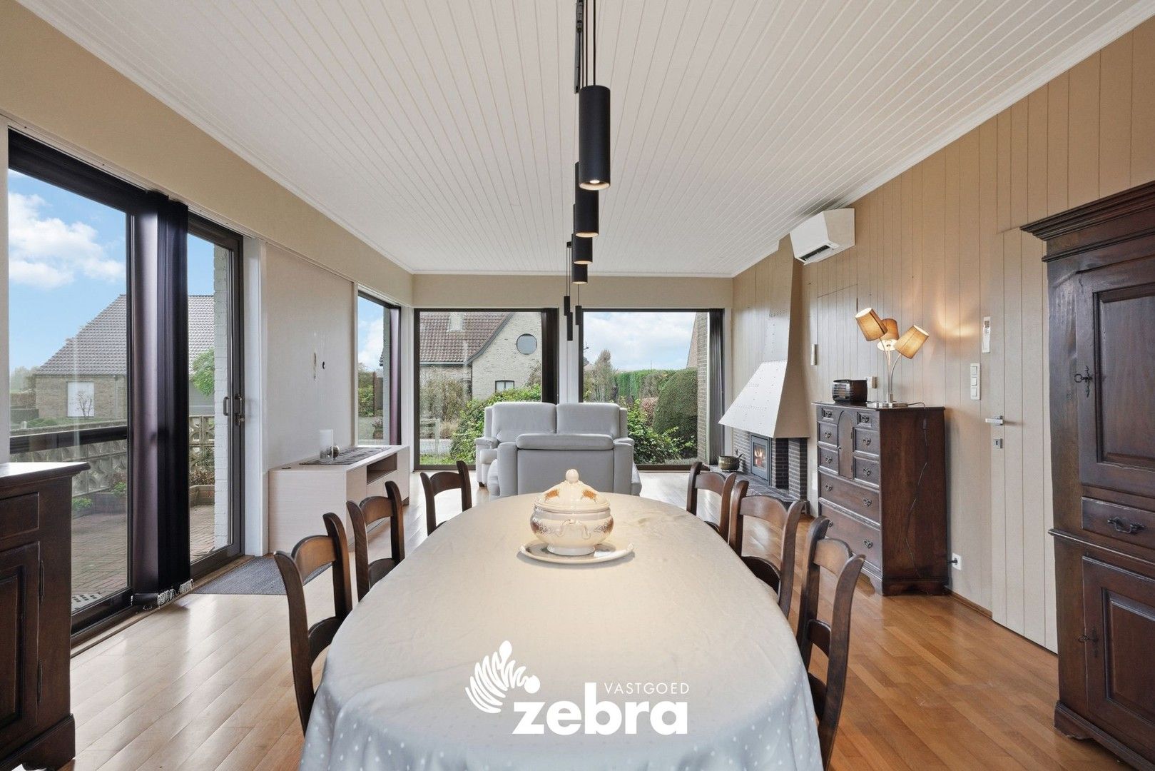 Vrijstaande bungalow op + 1.000 m² met rustige ligging foto 12