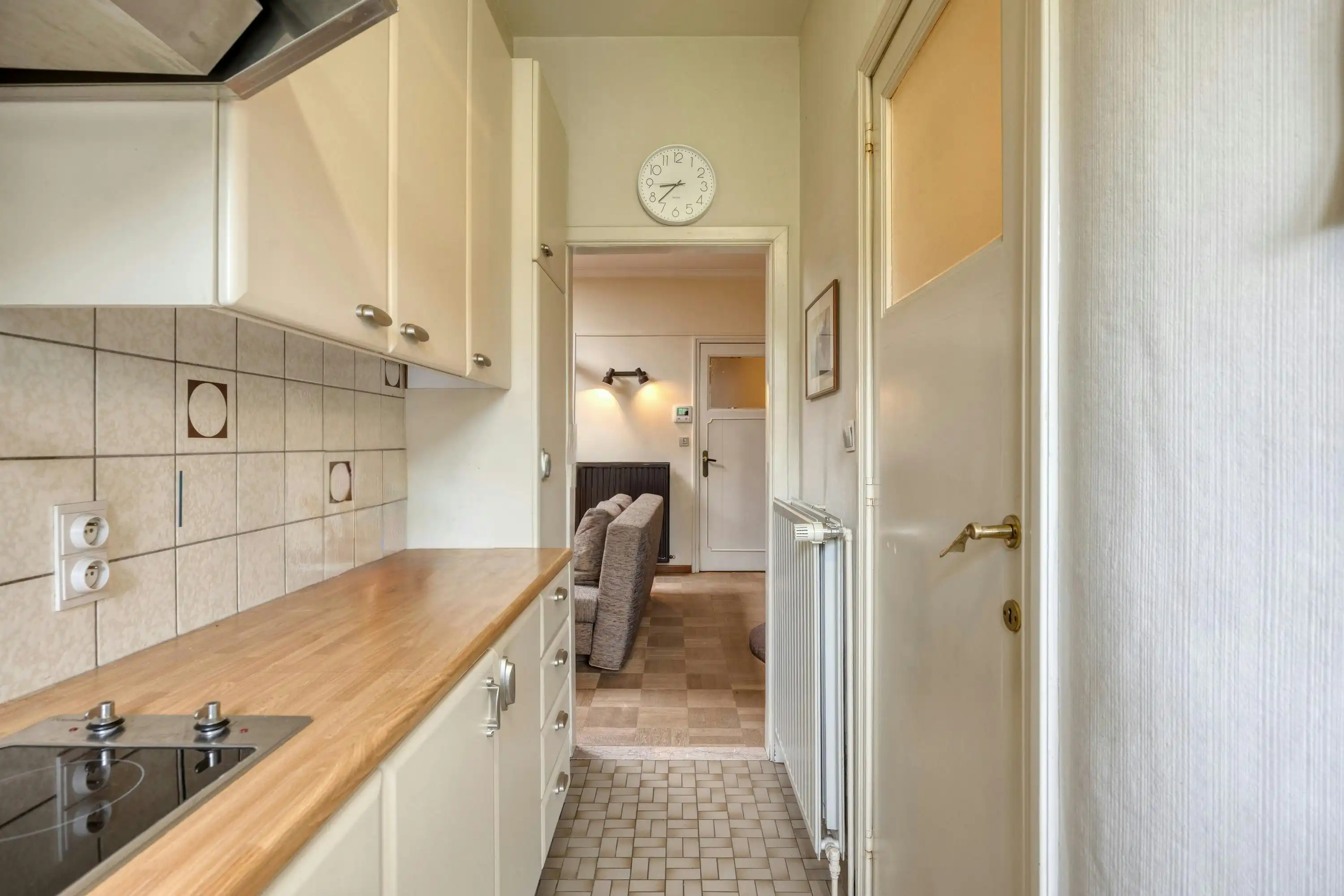 Op te frissen huis met 3 slaapkamers, tuin en garage te koop in Wilrijk foto 7