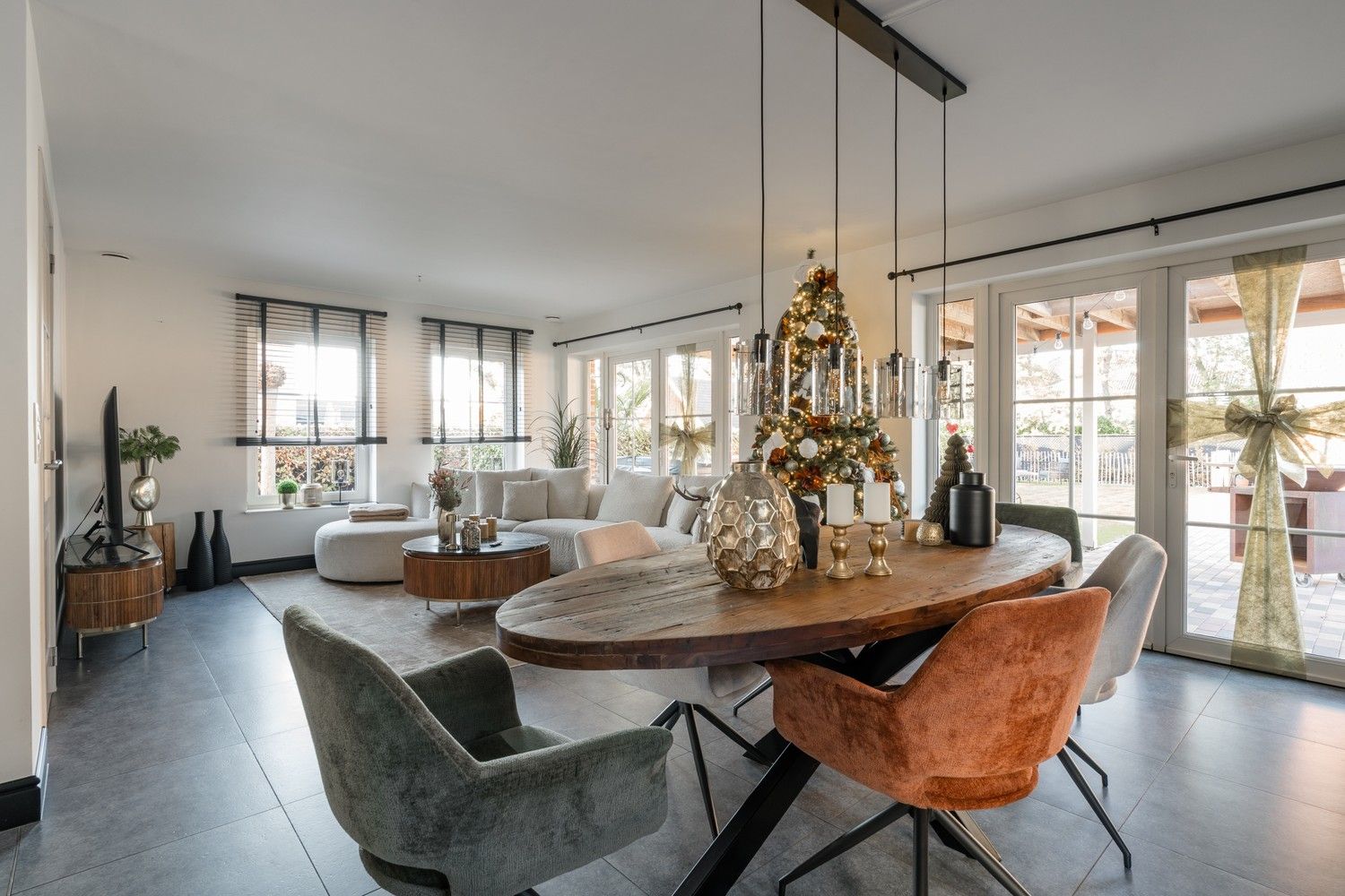 Mooie energiezuinige 4 slaapkamer woning te Pelt foto 3