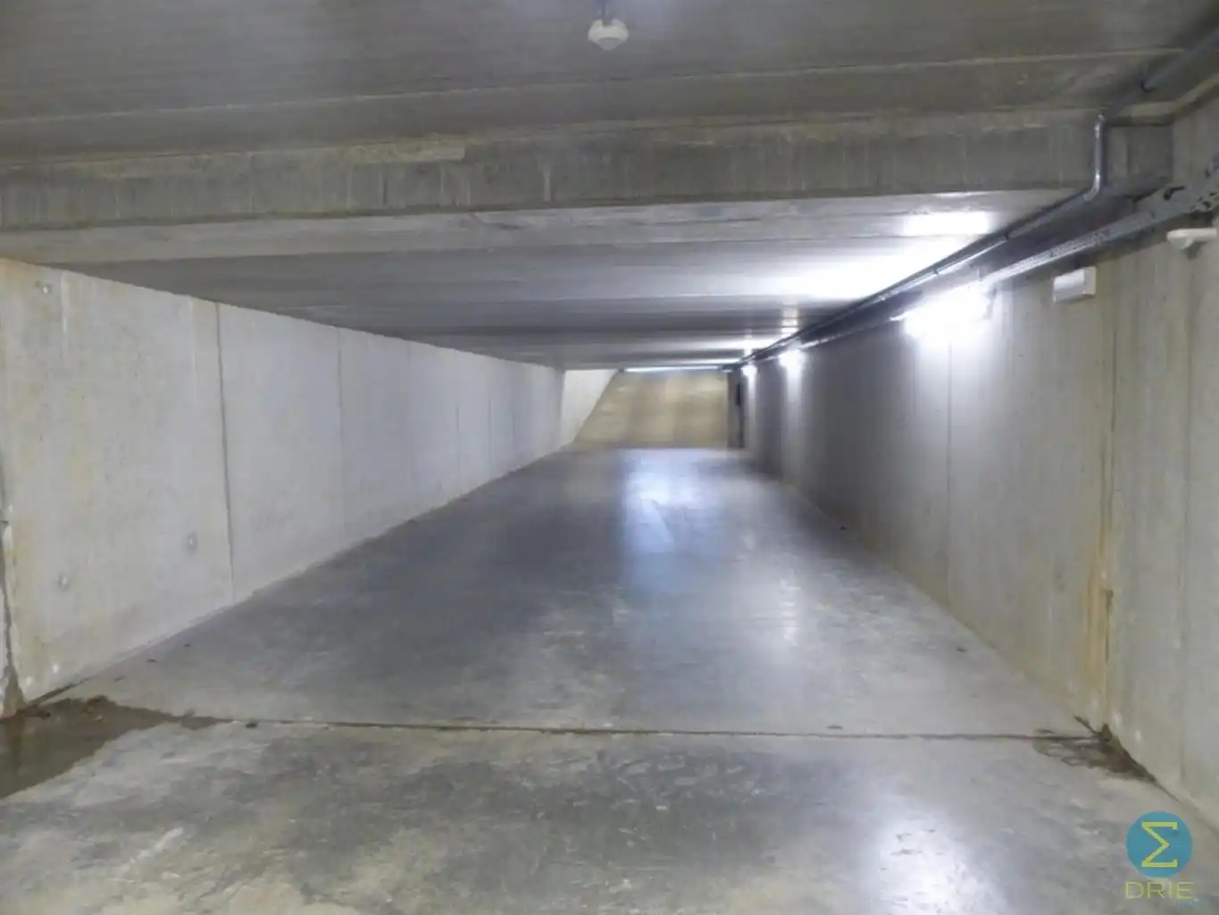 Parkeerplaats te koop foto 2